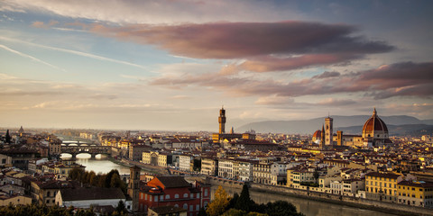 Fototapeta na wymiar Panorama of Florence, Italy with thePonte Vecchio, Piazza Signoria and Duomo seen from the Piazza Michelangelo 