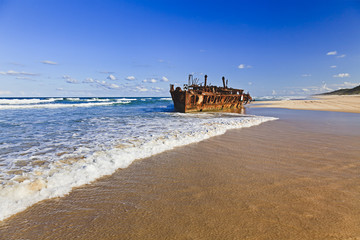 QE FI Beach Shipwreck