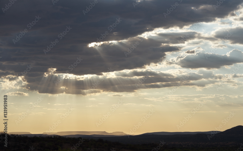 Wall mural sky and rays