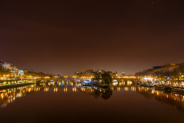Fototapeta na wymiar View on Paris at night