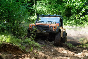 land rover drive up a steep hill