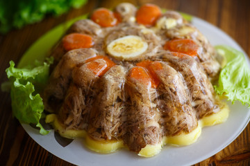 jellied meat with vegetables
