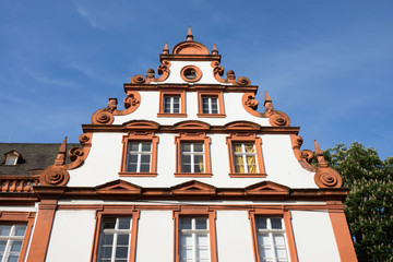 Fototapeta na wymiar Schönborner Hof in der Schillerstraße in Mainz, Rheinland-Pfalz