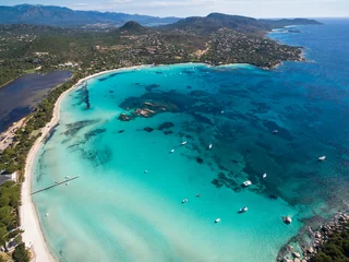 Store enrouleur Plage de Palombaggia, Corse Vue aérienne de la plage de Santa Giulia en Corse en France