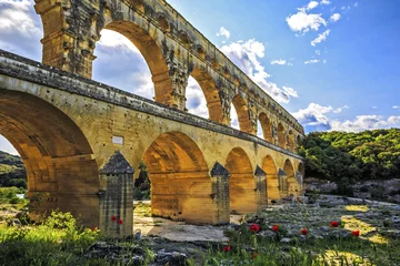 Papier Peint photo autocollant Pont du Gard Roman Aqueduct crossing the Gardon River, Pont du Gard, Southern