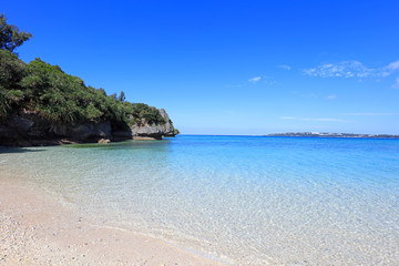 Obraz premium 美しい沖縄のビーチと夏空 