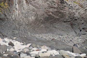 Steinformation an der Küste von Snaefellsnes (Island)