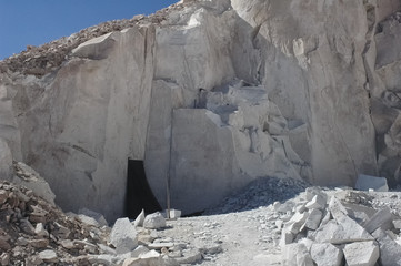 The gypsum quarry of Valle del Jere