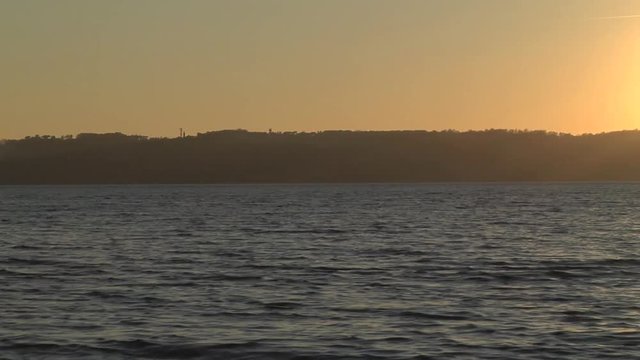 Panoramica del lago di Bracciano al tramonto