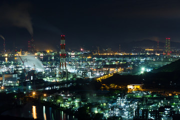 Fototapeta na wymiar Industrial area in Japan at night