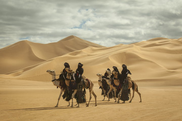 Group of Tuareg - obrazy, fototapety, plakaty