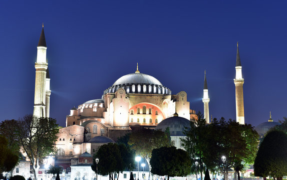 Hagia Sophia Museum at night, Istanbul, Turkey