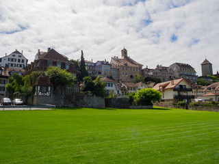 Cortaillod es una comuna suiza del cantón de Neuchâtel, situada en el distrito de Boudry, a orillas del lago de Neuchâtel. Verano 2016