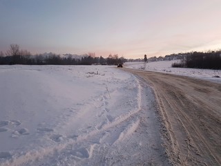 Droga polna przez śnieg © michalsen