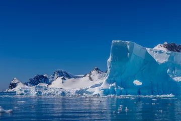 Foto op Plexiglas IJsberg op Antarctica © Bloody Orange