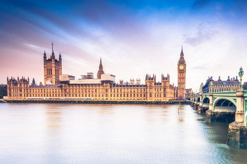 Fototapeta na wymiar Palace of Westminster at sunrise