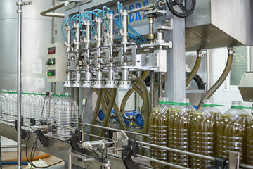 Envasado de aceite de oliva virgen