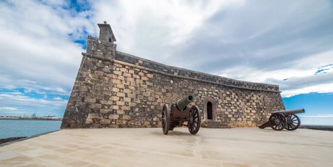 Rolgordijnen Castillo de San Gabriel in Arrecife, Lanzarote, Canary Islands © NICOLA