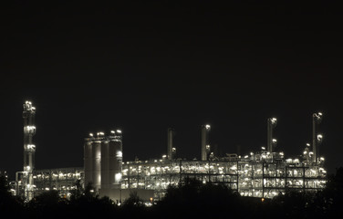 Fototapeta na wymiar industrial building shot with bulb exposure by clear night