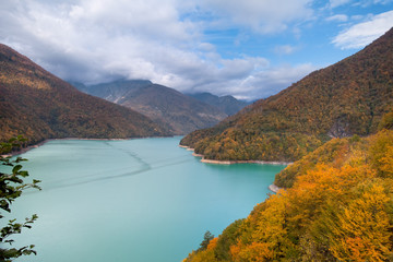 Gruzja piekną jesienią. A beautiful autumn in Georgia. © rogozinski