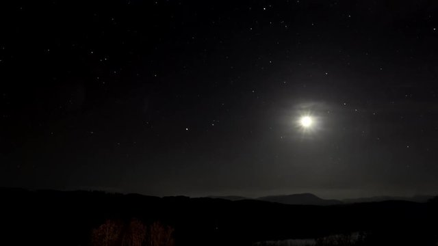 Moon setting over Lake Windermere (time-lapse 3)