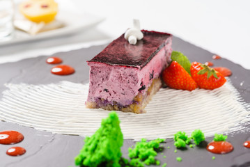 berry cake
