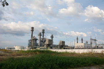 Fototapeta na wymiar Oil refinery and Petrochemical plant