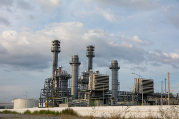 Fototapeta na wymiar Oil refinery and Petrochemical plant