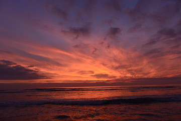 Fototapeta na wymiar Sonnenuntergang Lido di Camaiore im Ligurischen Meer