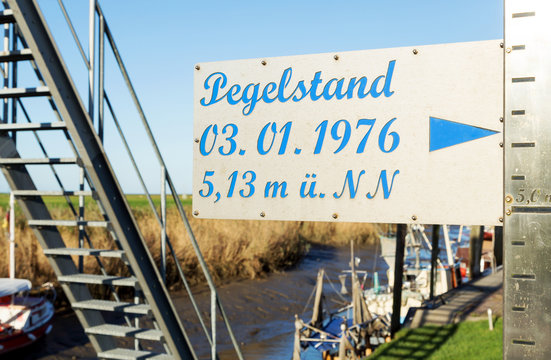 Pegelstand der Nordsee vor 30 Jahren w&auml;hrend einer schweren Sturmflut