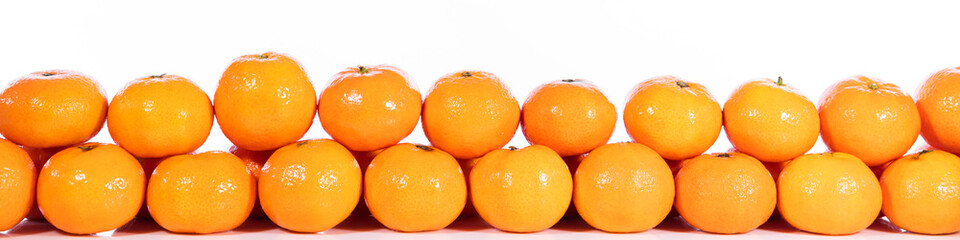 panorama mit reihe mandarinen