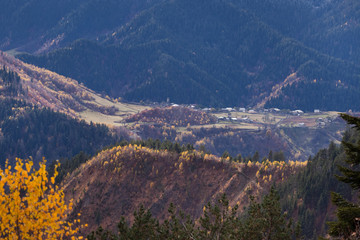 Gruzja piekną jesienią. A beautifull autumn in Georgia. © rogozinski