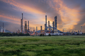Fototapeta na wymiar Oil refinfery plant at sunrise