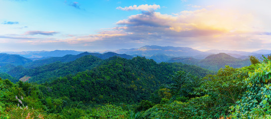 Obraz premium Paranomic view of mountains in Tak , Thailand