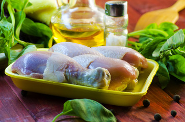 Raw chicken drumsticks