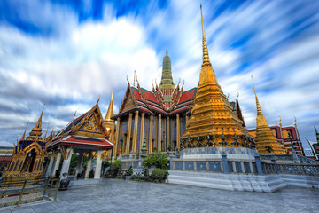 Fototapeta premium Wat Phra Kaew is most popular and landmark in bangkok ,Thailand (2 jan 2017)