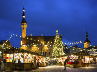 Fototapeta na wymiar Christmas market in Tallinn, Estonia
