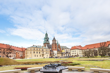 Obraz premium Fantastic autumn Krakow. The Wawel Cathedral in Poland