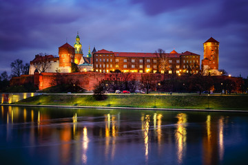 Fototapeta na wymiar Fantastic night Krakow. The Royal Wawel Castle in Poland
