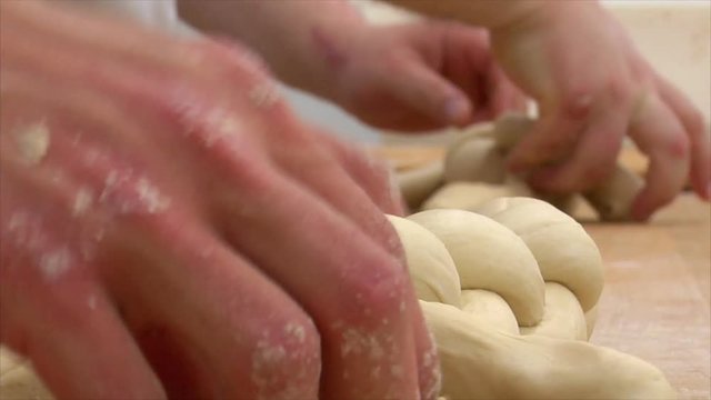 10814 german bakery bread plait braid challah close
