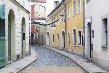 Fototapeta premium Malerische historische Gasse in Görlitz, Deutschland