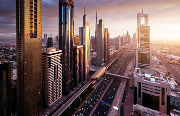 Skyline von Dubai bei Sonnenuntergang, Vereinigte Arabische Emirate