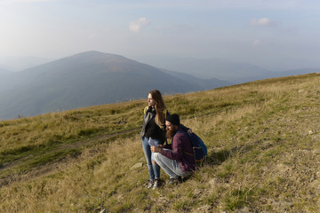 Fototapeta premium couple on mountain