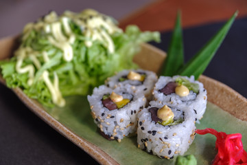 Japanese food tuna roll