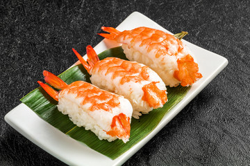 海老の握り寿司 Finger sushi Japanese food of prawns