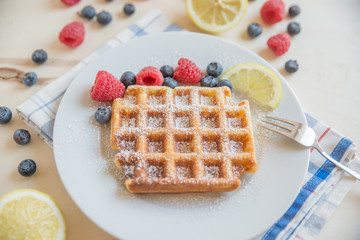 Waffeln mit Beeren
