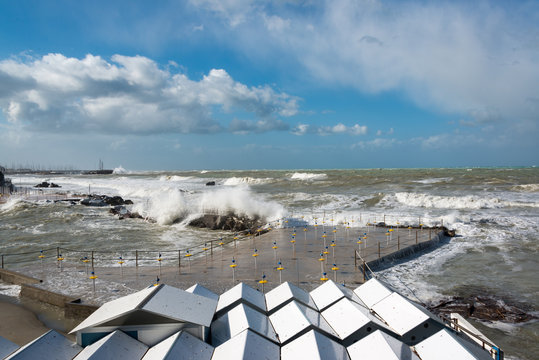 Starke D&uuml;nung nach dem Sturm in der Badeanstalt