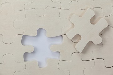Fototapeta premium Plain white jigsaw puzzle