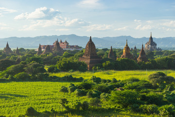 Naklejka premium Pagoda field at Bagan, Bagan is ancient city with thousands of t