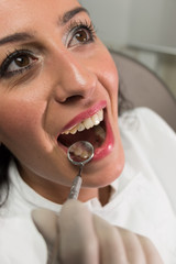 La paziente dal dentista
